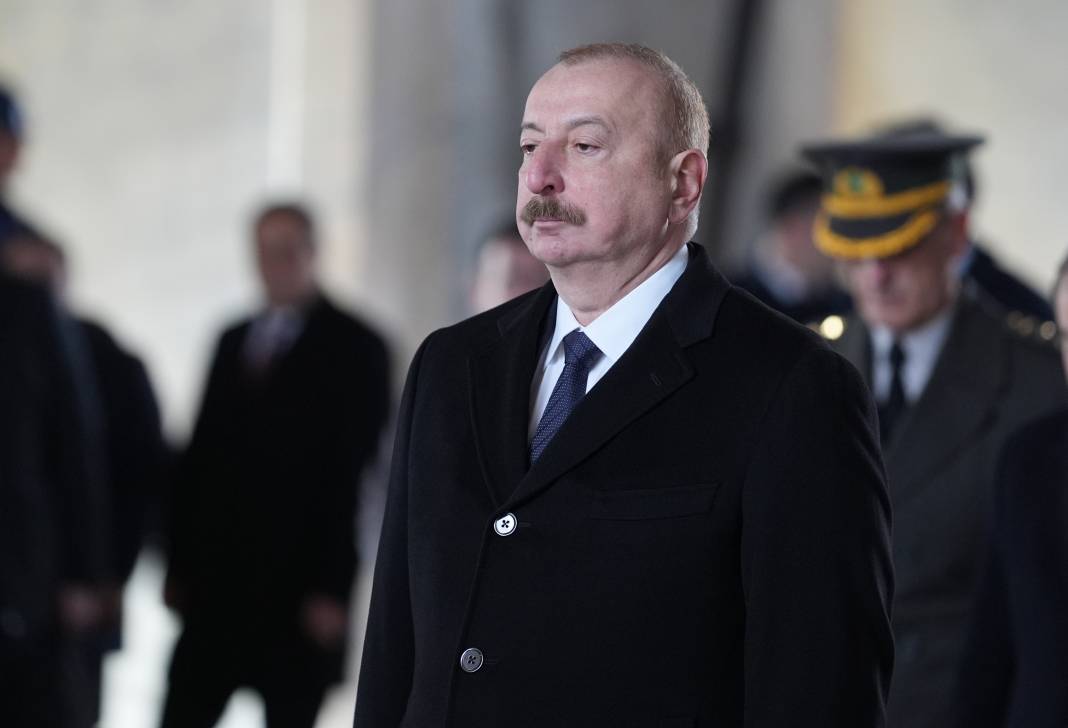 Azerbaycan Cumhurbaşkanı Aliyev Anıtkabir'de 23